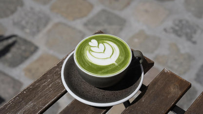 Coradoma® Ceremonial Grade Matcha – Reines Matcha-Pulver aus Japan Uji Kyoto – 40g Dose / 100g Beutel